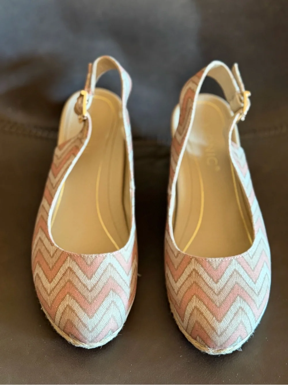 Vionic Pink Chevron Slingback Wedge Espadrilles Size 6.5 Like New